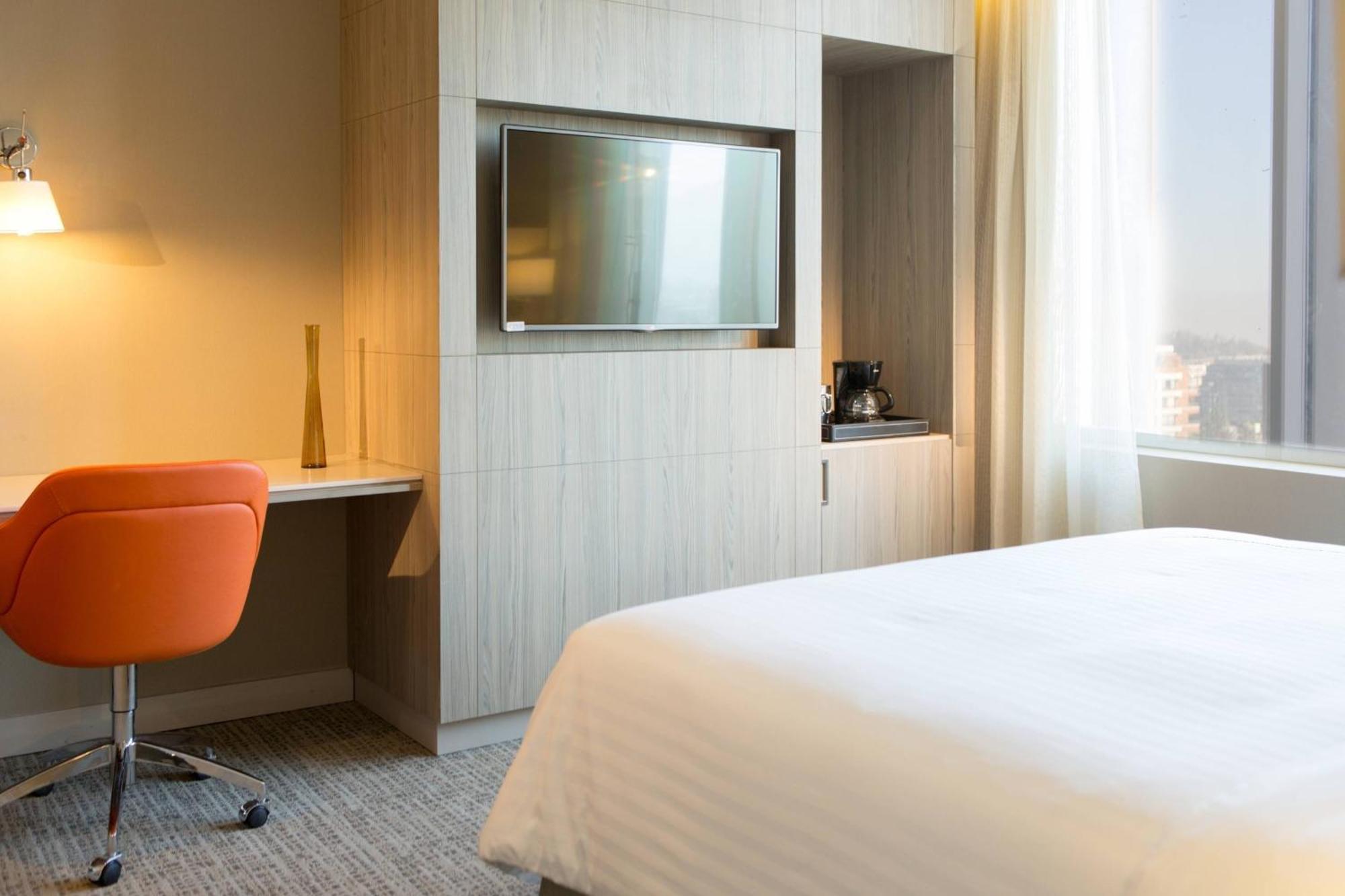 Courtyard By Marriott Santiago Las Condes מראה חיצוני תמונה
